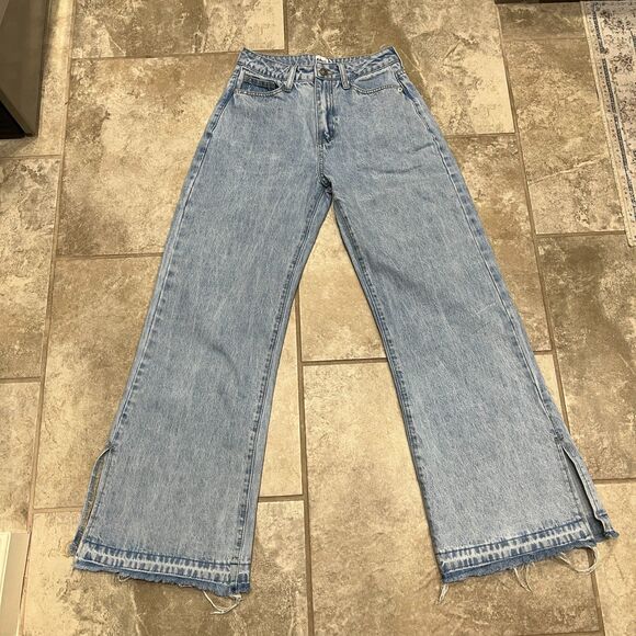 Princess Polly Wide Leg Side Slit Jeans Size 4 Light Wash - Picture 3 of 15